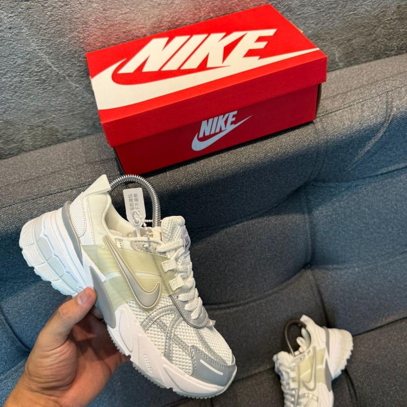 NIKE V2K GRIS BLANCO 