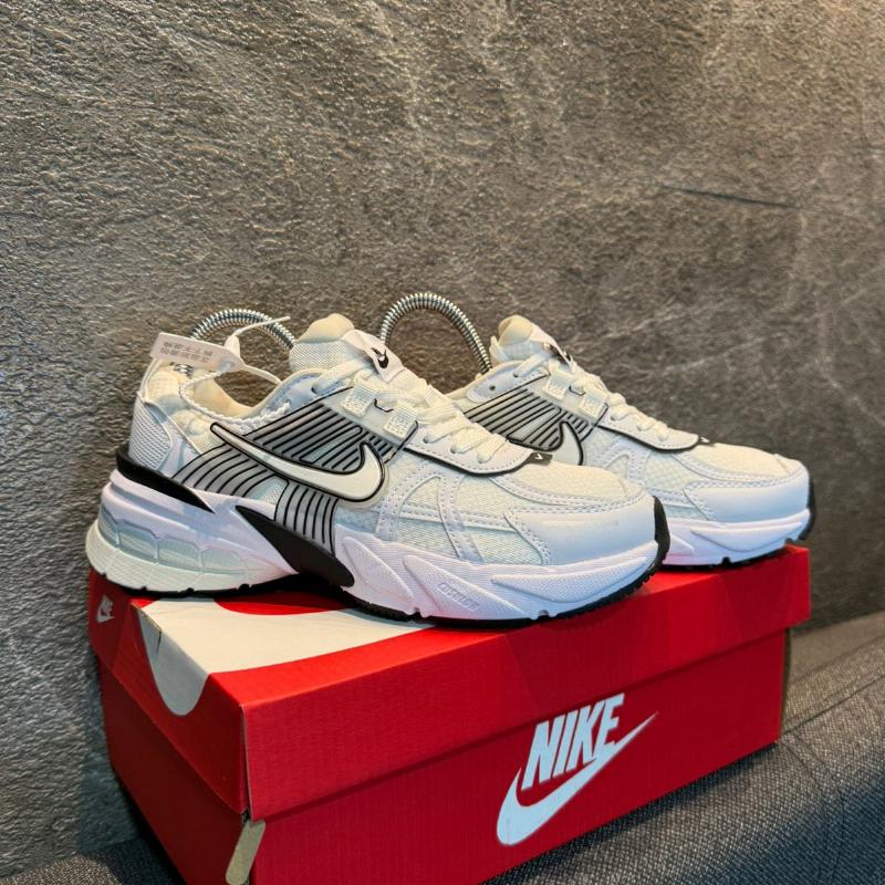 NIKE V2K BLANCO NEGRO 