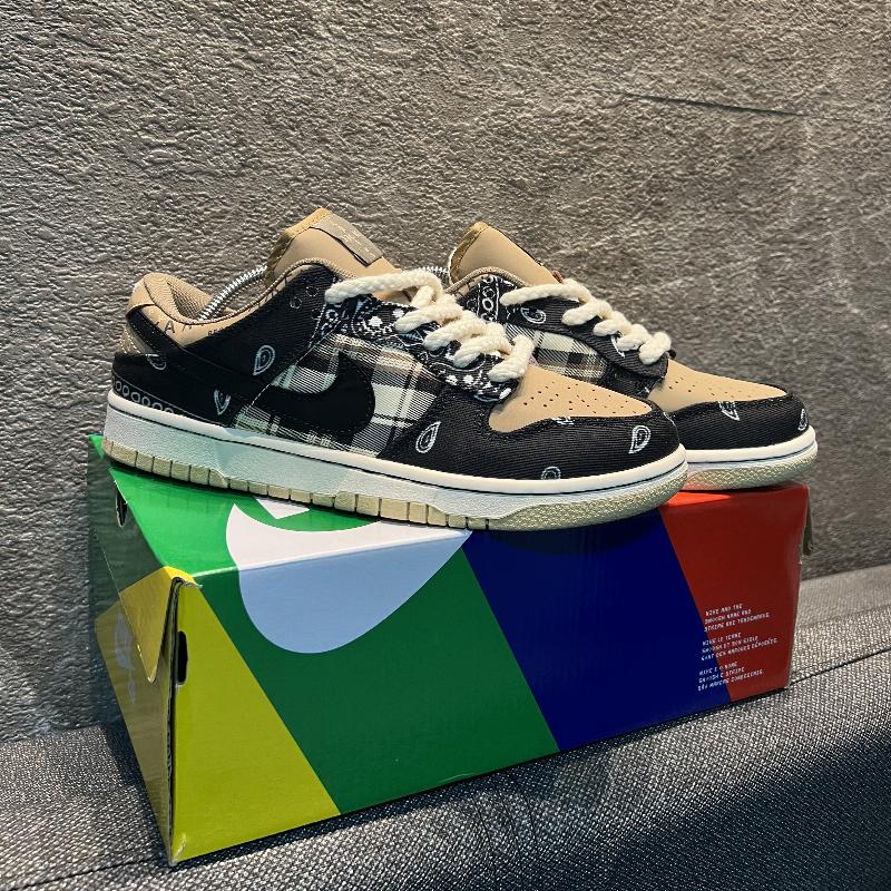 Nike SB Dunk Low Travis Scott