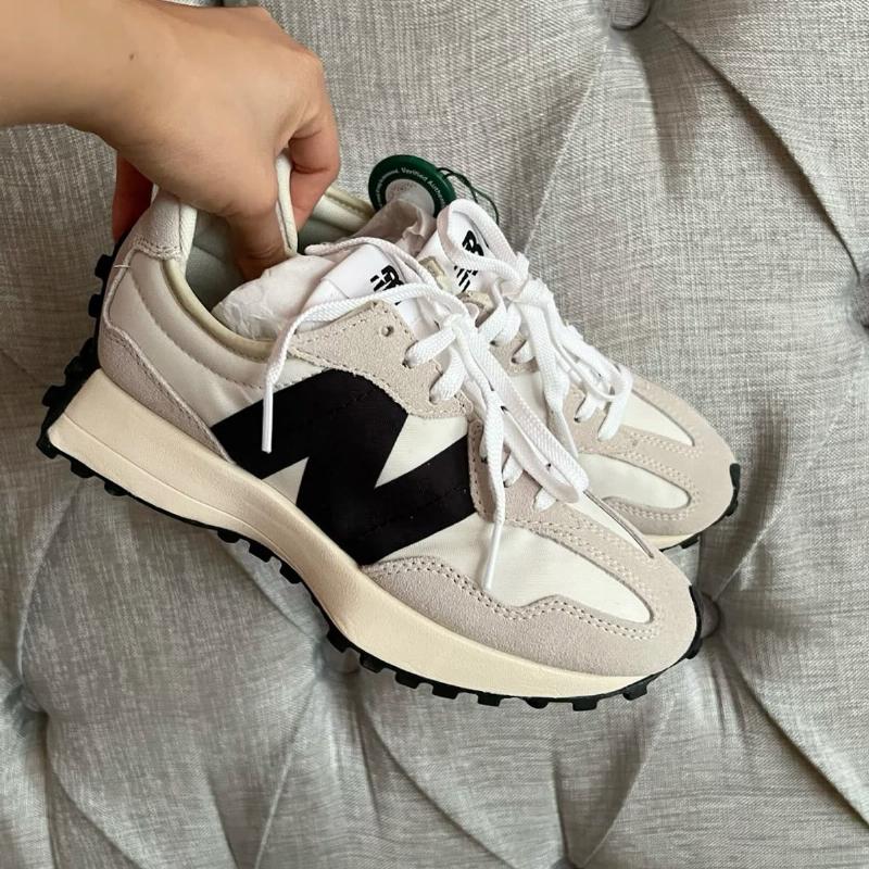 New Balance 327 Blanco Negro