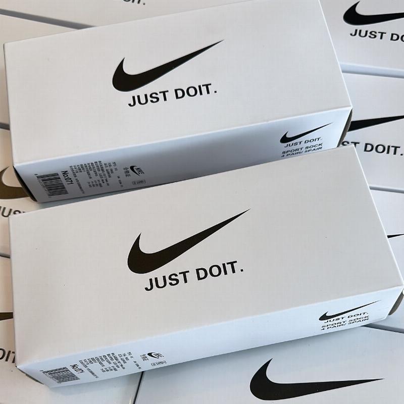 MEDIAS NIKE 