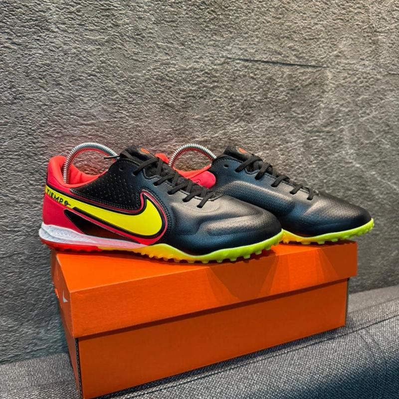 TENI GUAYO NIKE NEGRO CHULO VERDE