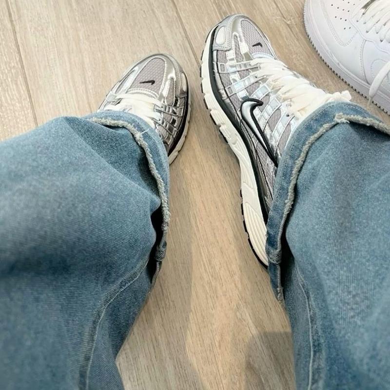 NIKE P 6000 Metallic Silver