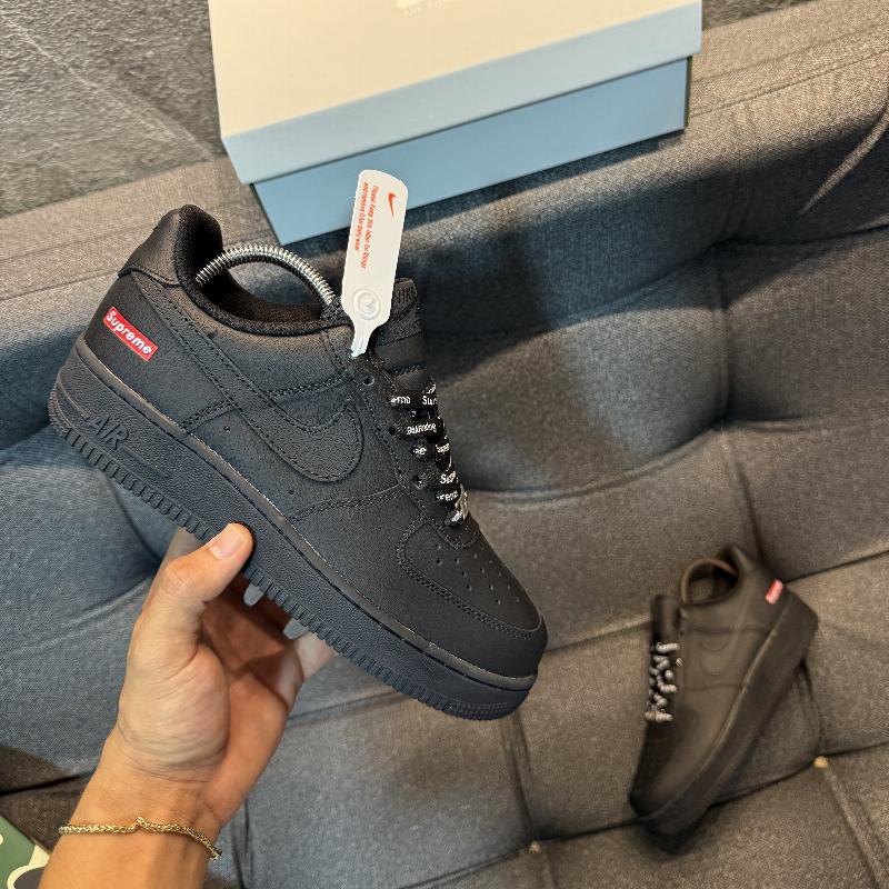Nike Air Force 1 Low Supreme Black