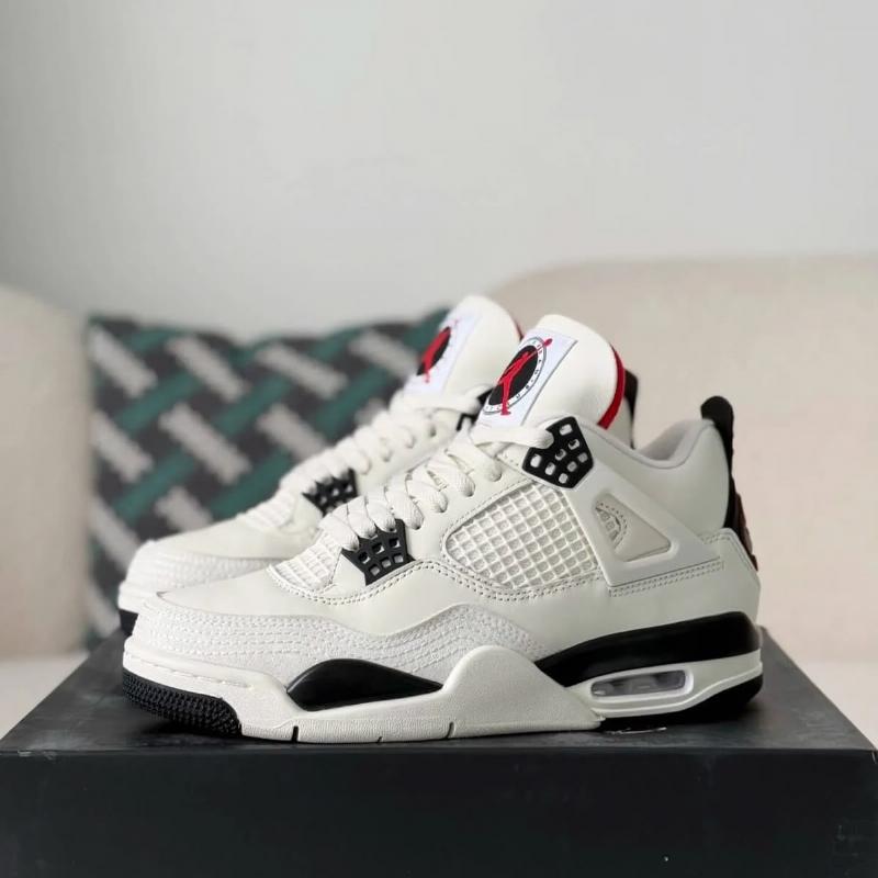 Jordan 4 Retro Flight Club