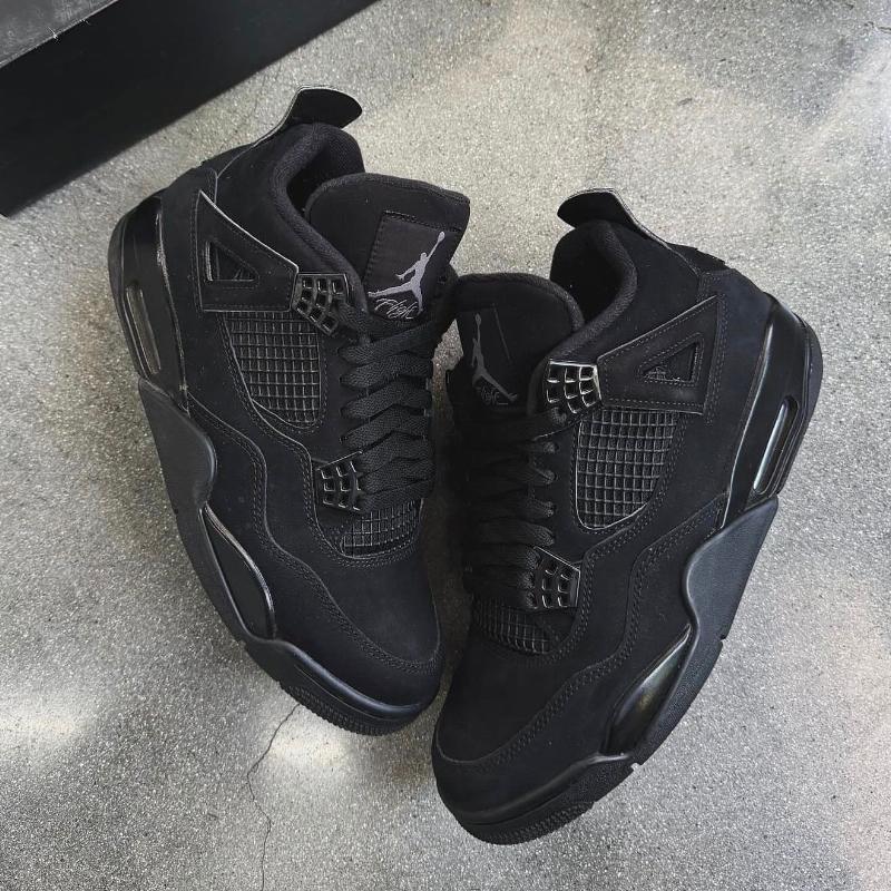 Jordan 4 Retro Black Cat (2025)