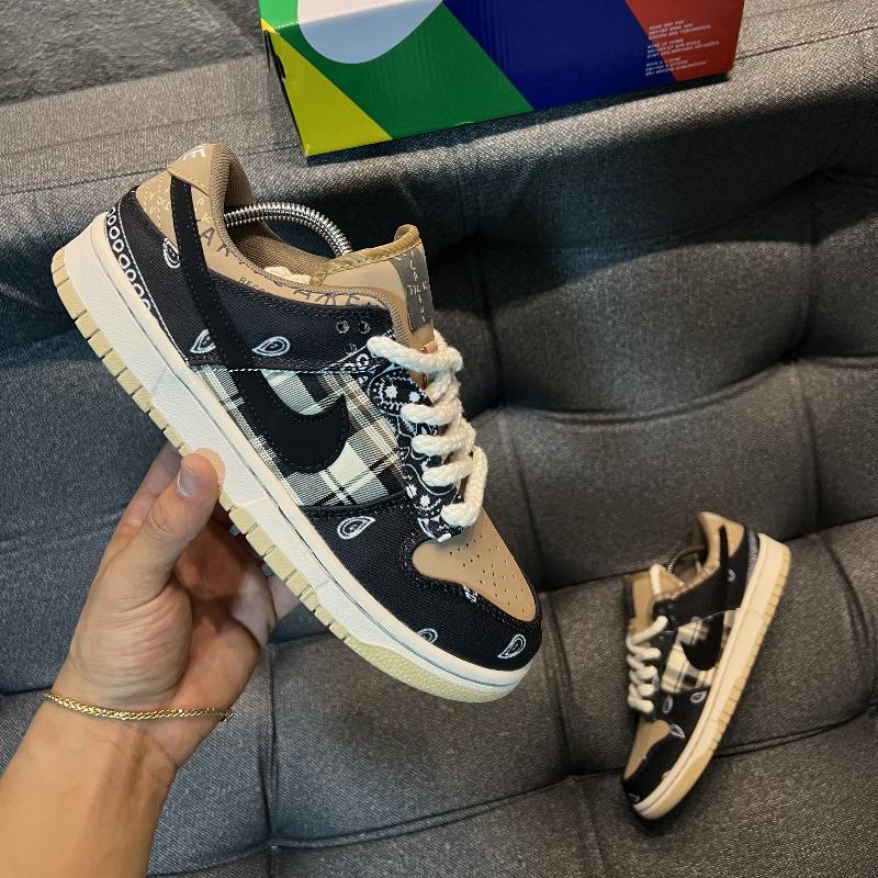 Nike SB Dunk Low Travis Scott