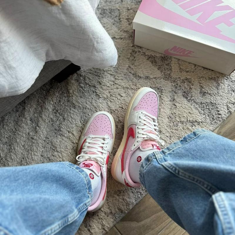 Air Jordan 1 Low x Travis Scott Shy Pink and Tropical Pink