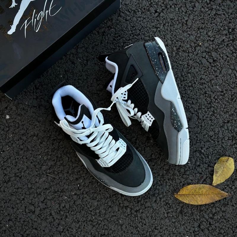 Jordan 4 Retro Fear