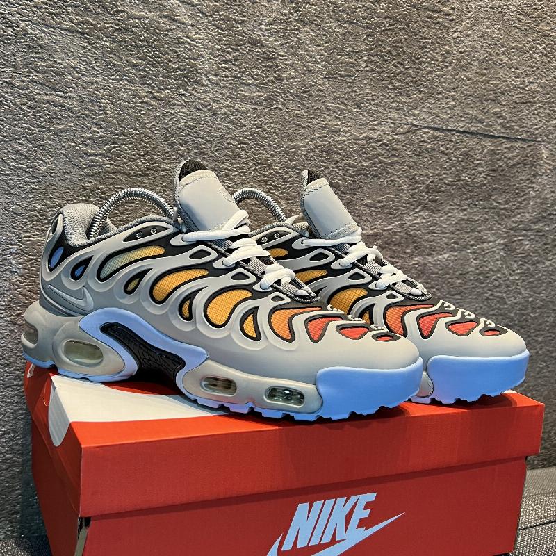 Tenis Shop - Nike TN Plus Gris